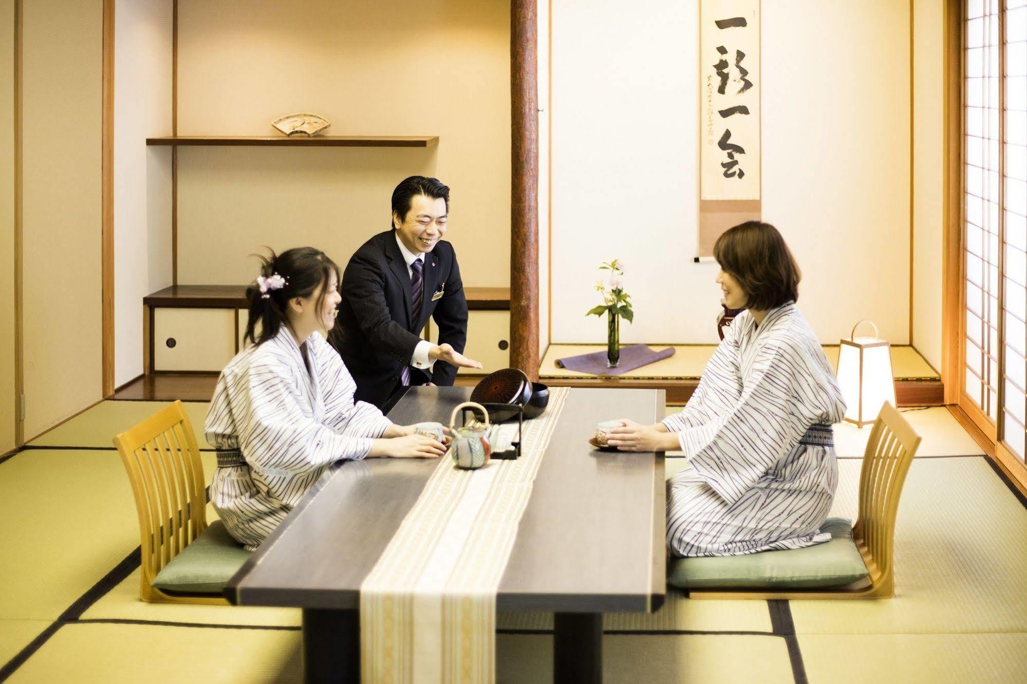 Hotel Hankyu Expo Park Osaka سويتا المظهر الخارجي الصورة